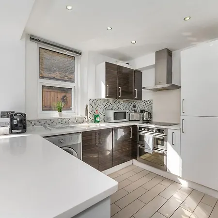 Stylish Apartment By London Eye With A Small Garden Exterior photo